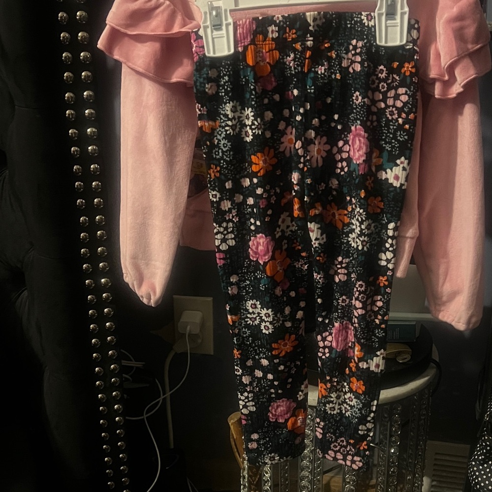 btween Pink Floral Ruffle Sweatshirt with Scrunchie - Picture 5 of 6